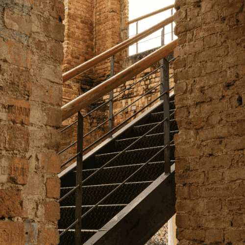 Metallarbeiten und Geländerbau durch Marquardt Bausanierung – präzise Fertigung und langlebige Qualität aus einer Hand.